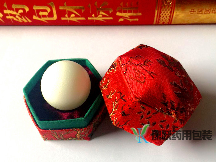 六角药丸锦缎盒